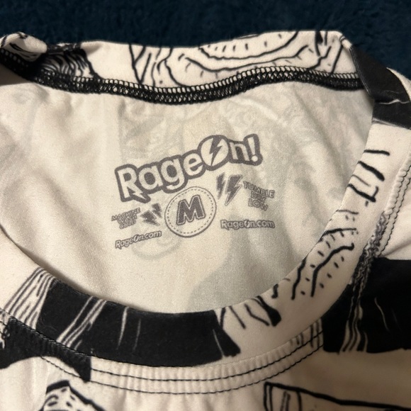 Hocus Pocus print Tshirt - Picture 4 of 4